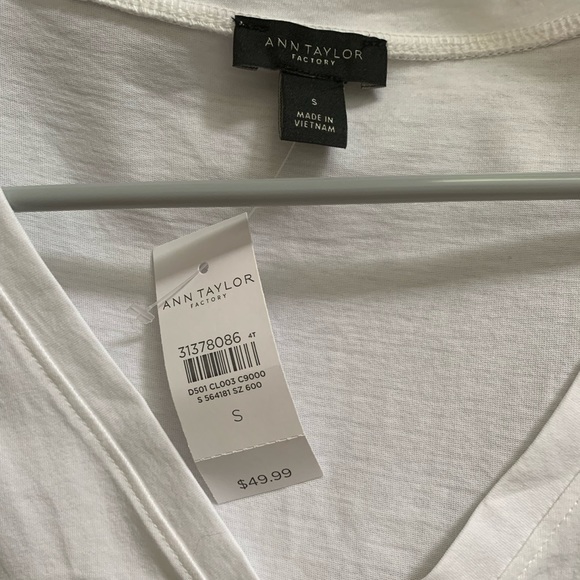 Ann Taylor Top - Picture 3 of 3